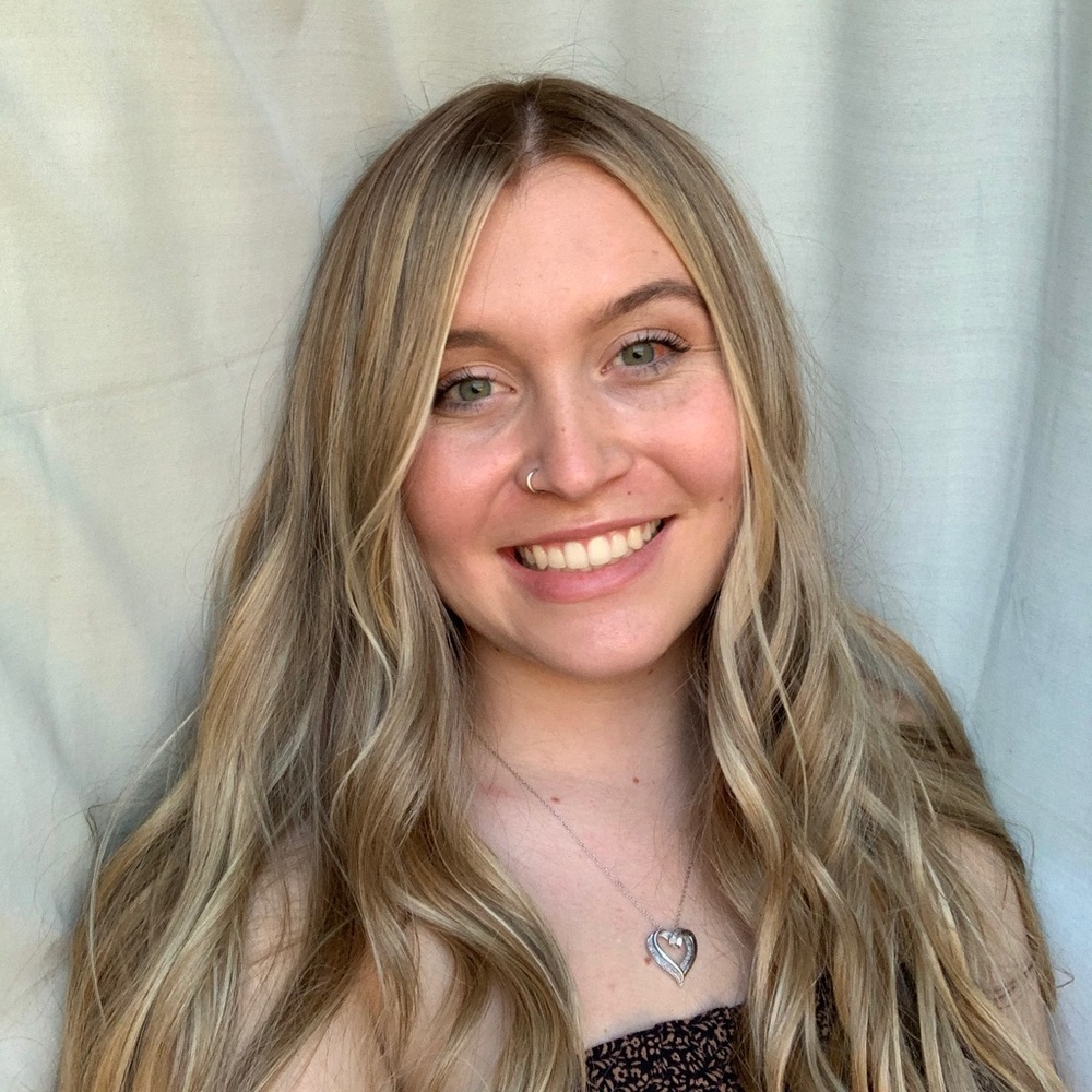 Meet your Posher, Emily